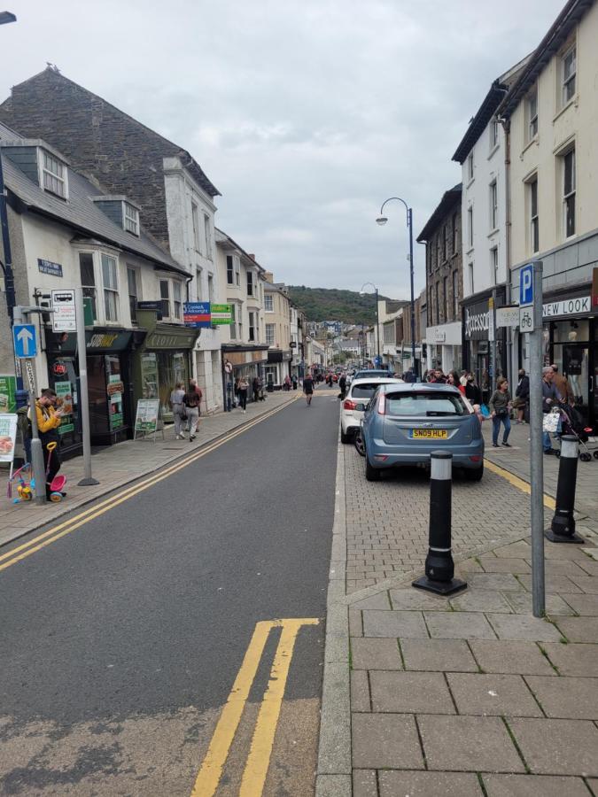Large 5 Bed Town-Centre Home Close To The Beach, Sleeps 9 Aberystwyth Exterior foto